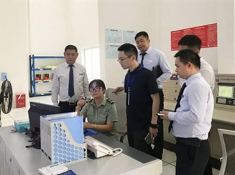 協(xié)會(huì )召開(kāi)2019年成都市五星級住宅區考評工作會(huì )