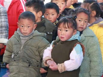 中海物業(yè)：冬天很冷，但總有人默默溫暖你