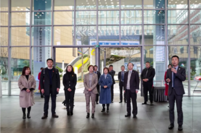 1591249731(1) 1591249731(1)