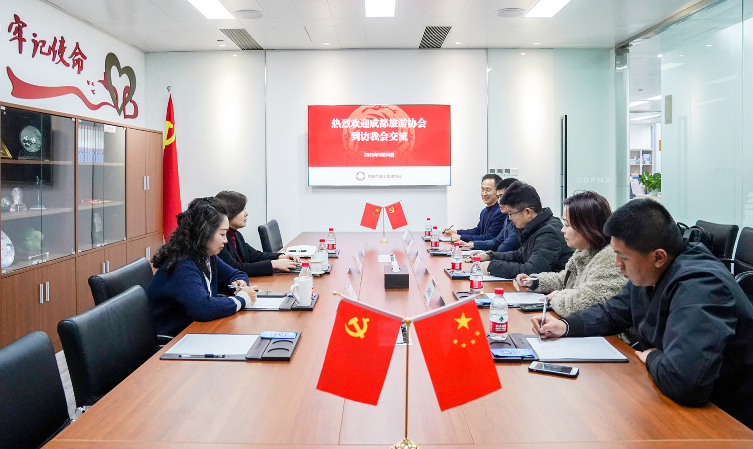 旅游協(xié)會(huì )來(lái)訪(fǎng)2 旅游協(xié)會(huì )來(lái)訪(fǎng)2