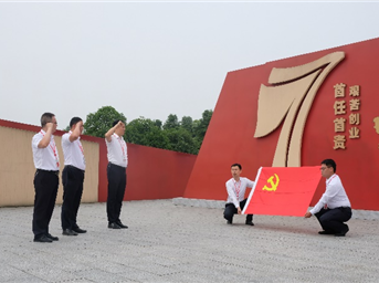 披星戴月踏勘忙 櫛風(fēng)沐雨顯擔當——融通地產(chǎn)物管四川分公司深入某營(yíng)區工作踏勘