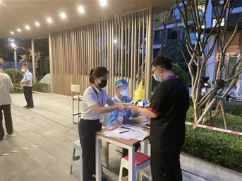 眾志成城，共克時(shí)艱