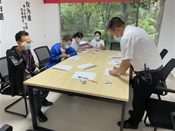 戰疫·一線(xiàn) | “為了共同家園，我們一起扛！”